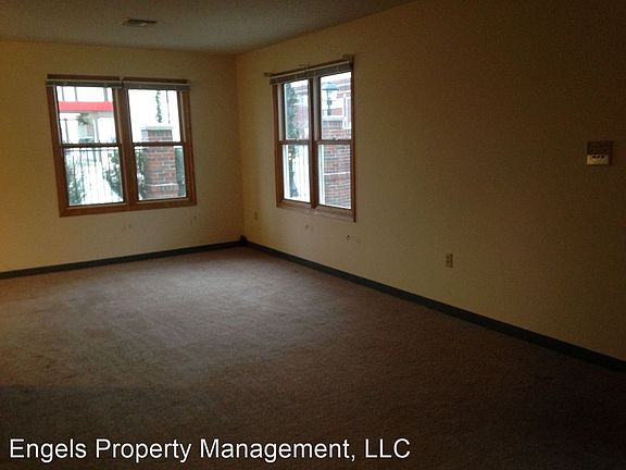5th image of 205 N Main St