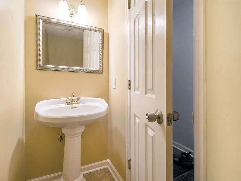 34 Knollwood Cir — Photo 11