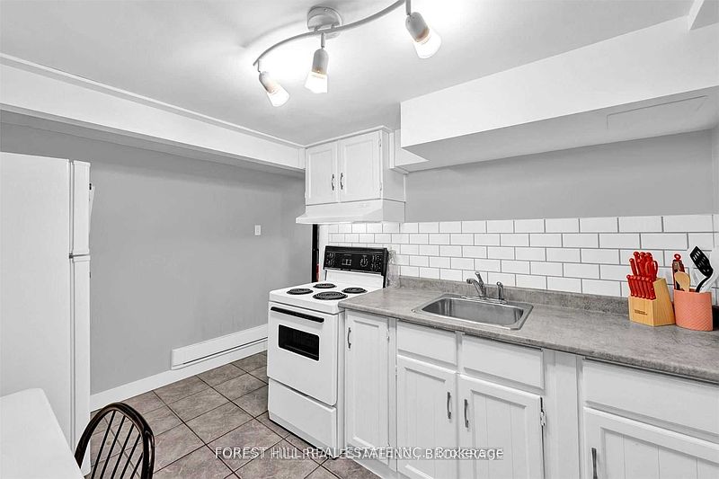 Toronto House for rent - 2 Bedrooms — photo 11