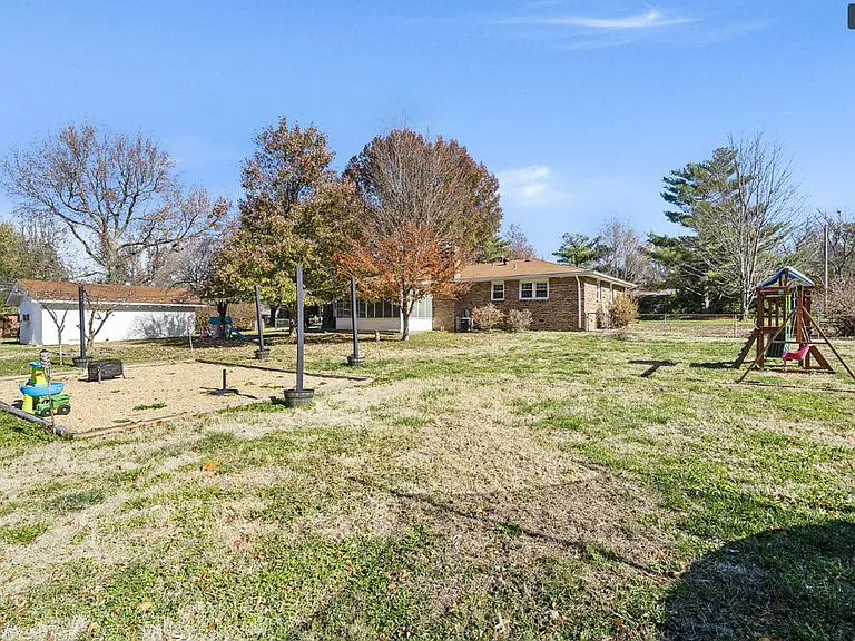 4267 S Ridgecrest Dr — Photo 2