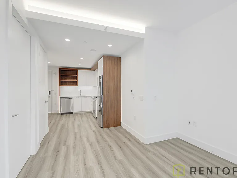 224 E 135th St #1505S — Photo 1