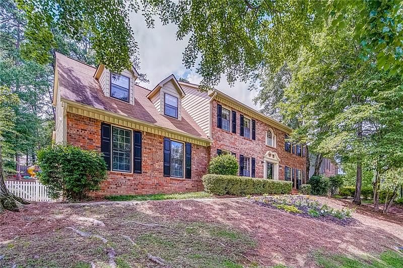 1st image of 801 Woodmont Dr