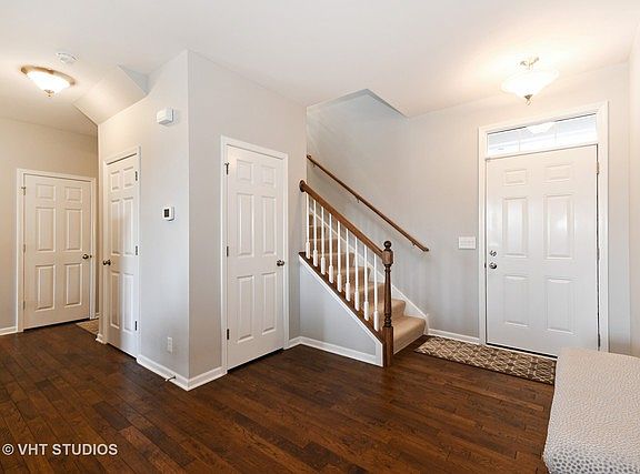 2nd image of 34W655 Roosevelt Ave Unit D