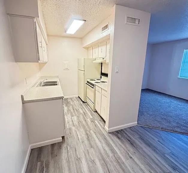 Cantera Apartments — Photo 37