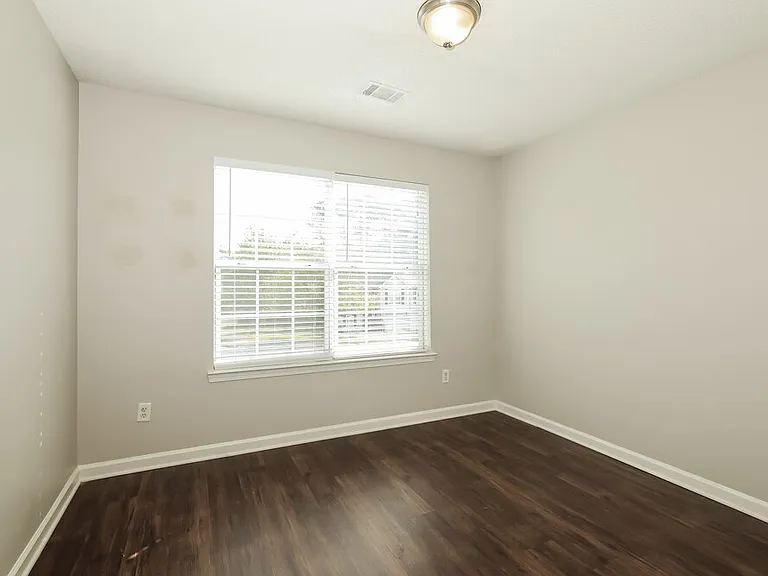 504 Wyntuck Dr — Photo 12