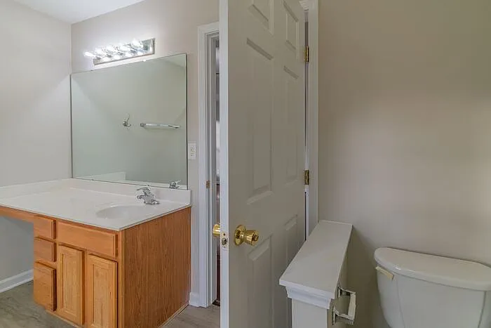 4057 Buckingham Dr — Photo 14