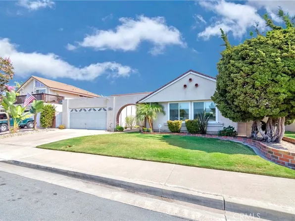 9550 Avenida Monterey, Cypress, CA 90630