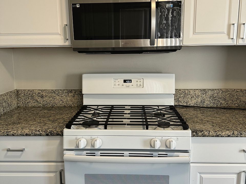 marble counter tops!