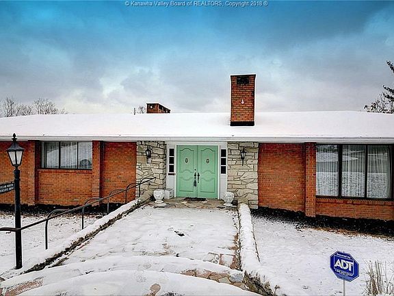 3rd image of 3 Rockledge Dr