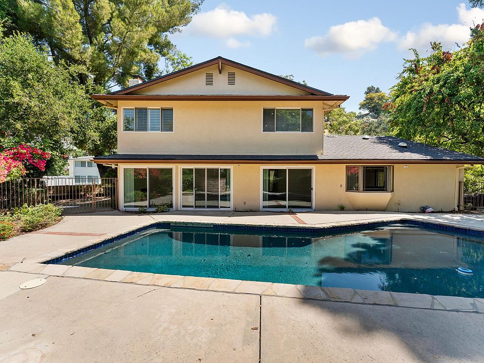 1st image of 4665 Willens Ave