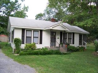 307 Larkin St, Scottsboro, AL 35768