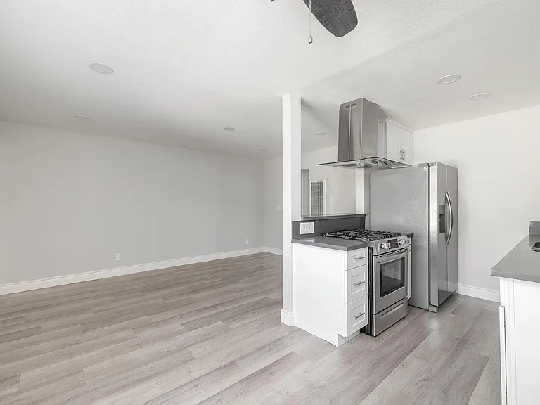 1628 W 218th St #3 — Photo 15
