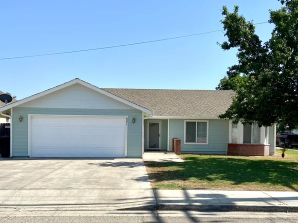681 W Mulberry Avenue, Porterville, CA 93257