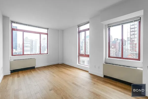 Rented by Bond New York | media 1