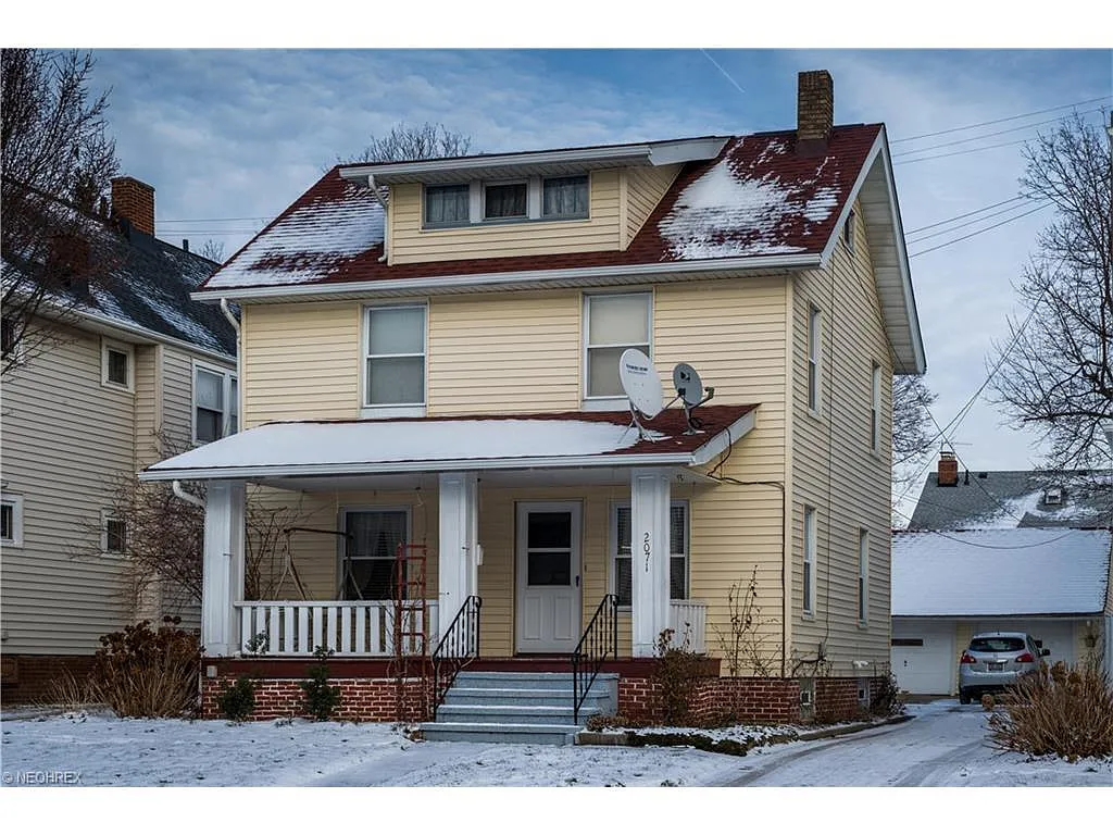 2071 Wascana Ave photo 1