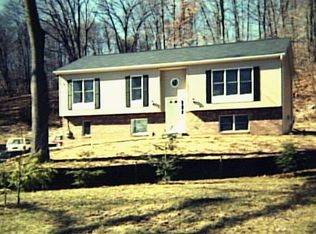 15 E Hayestown Heights Rd, Danbury, CT 06810