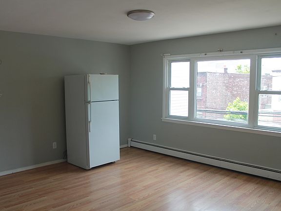 3rd image of 164 Tonnelle Ave #2