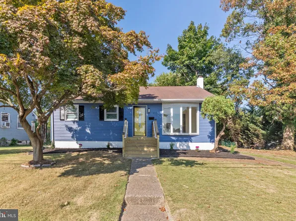 612 Camden Ave, Magnolia, NJ 08049