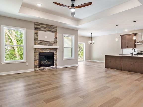 2nd image of 4869 Monarch Dr