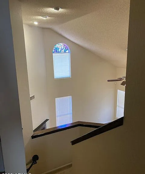 530 E Kerry Ln — Photo 6