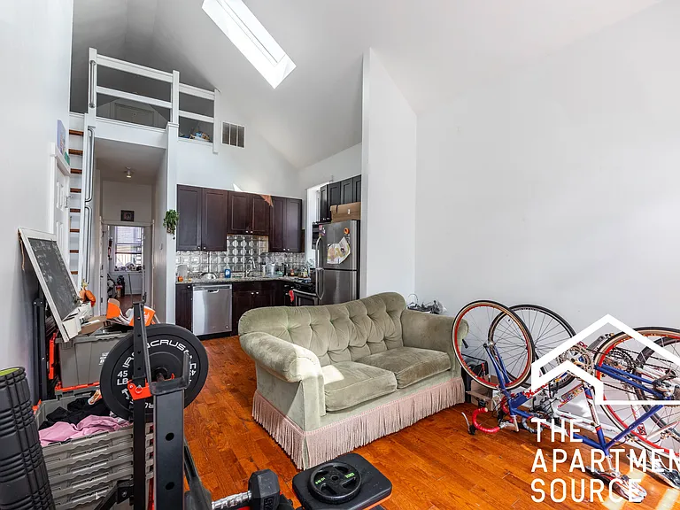 1820 S Throop St #2F — Photo 4