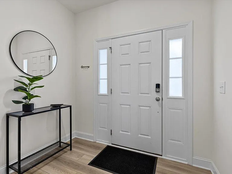 702 Ridge Cliff Ln — Photo 9