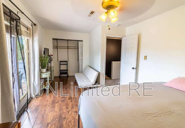 3565 N Manor Rd — Photo 10