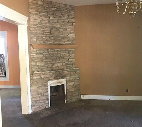 2nd image of 2912 N Boulevard Pl