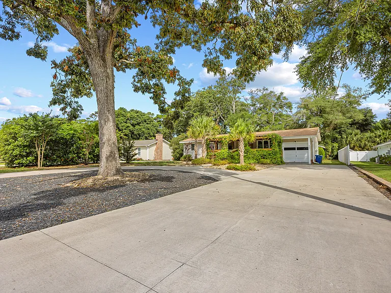 807 Bellamy Rd — Photo 32