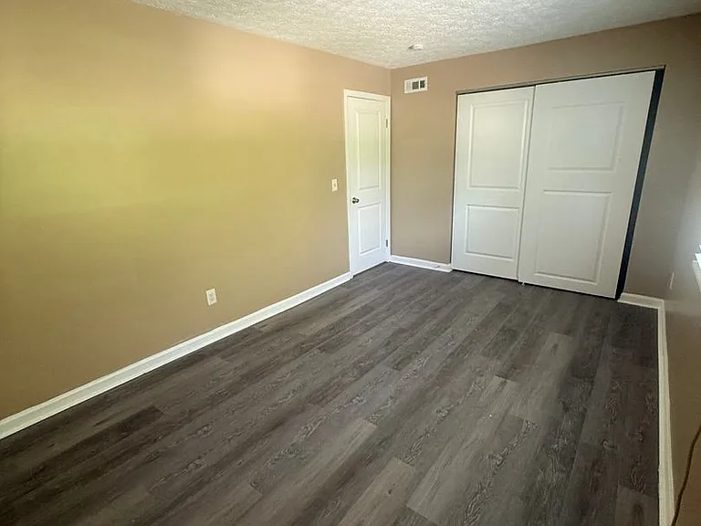 6631 Gracely Dr — Photo 7