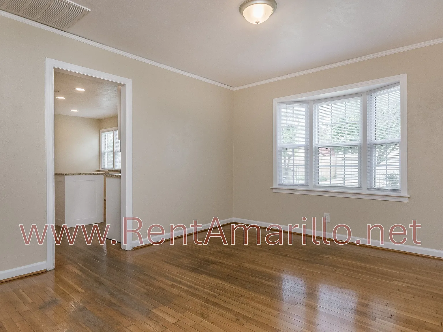 3 bed, 1497 sqft, $1,975 — Photo 4