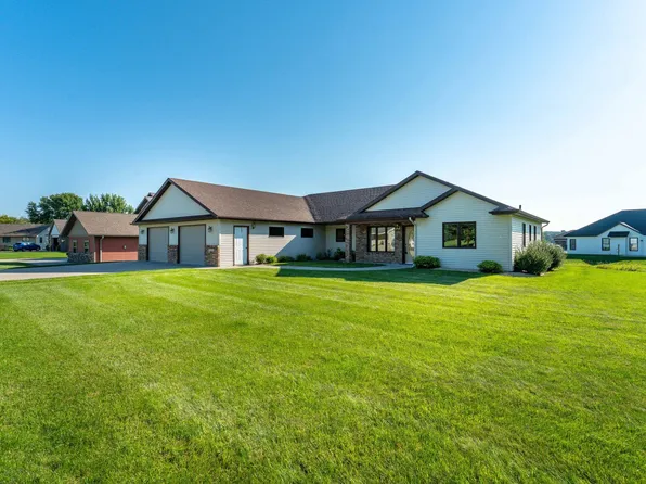 1502 Viking Ct, Fergus Falls, MN 56537