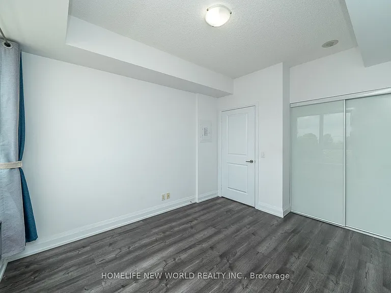 7900 Bathurst St #318 — Photo 15