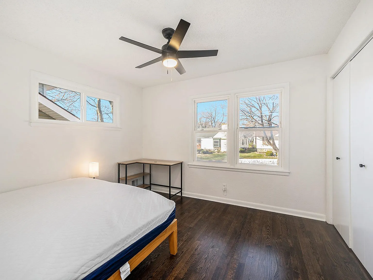 4 bed, 2.0 bath, 2100 sqft, $702 — Photo 2