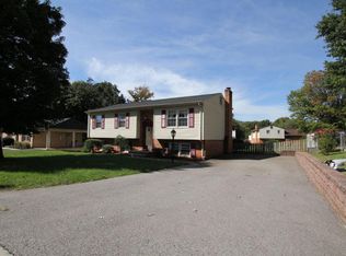 3729 Meadowlark Rd, Roanoke, VA 24018