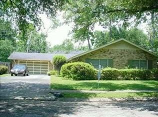 5440 Berkley Dr, New Orleans, LA 70131