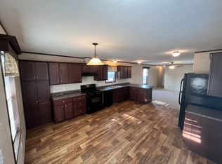 26 Meadow Ln, Dalton, PA 18414