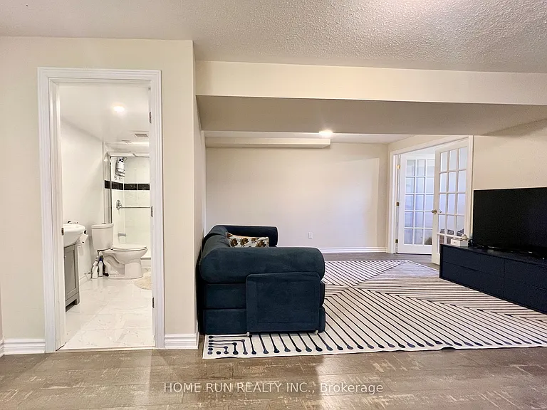 217 Deerfox Dr — Photo 23