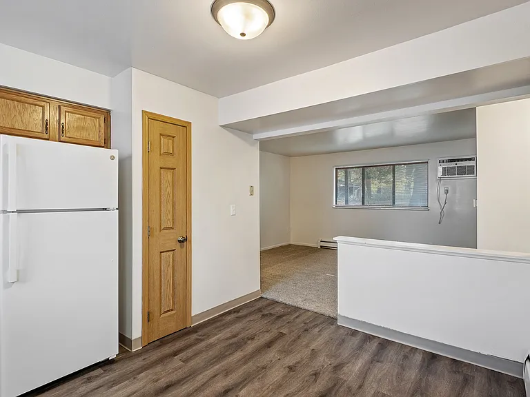 1000 36th St SW — Photo 10