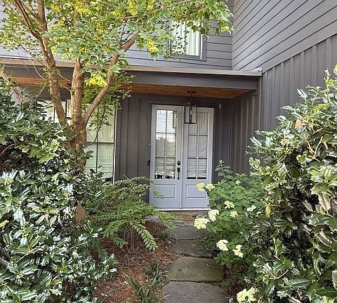 2nd image of 2183 Niles Pl NE
