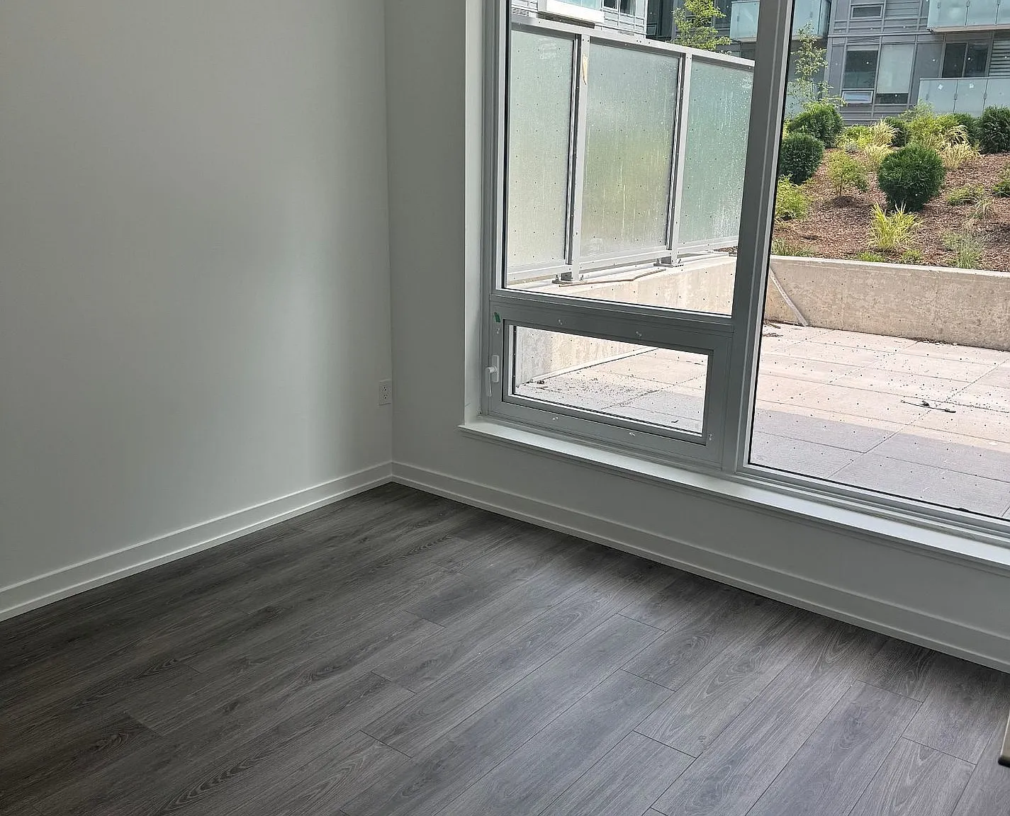 1 bed, $2,300 — Photo 4