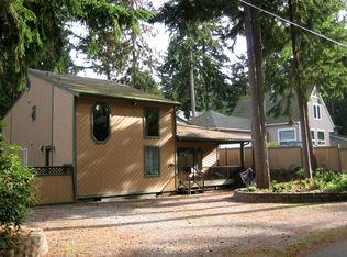7885 Mortland Dr, Clinton, WA 98236