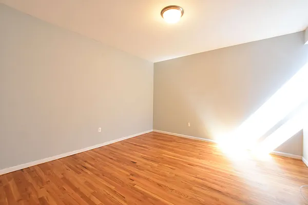 Rented by Clove Realty LLC | media 2