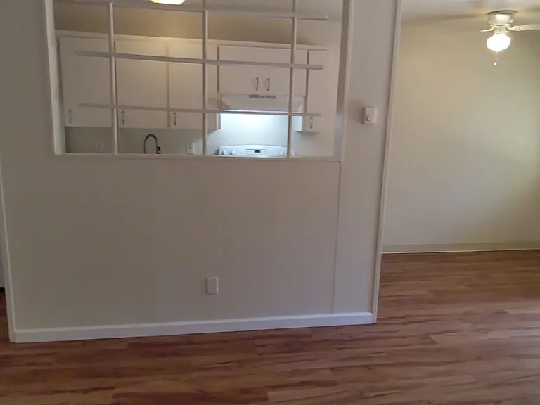 West Slope Apartments — Photo 38