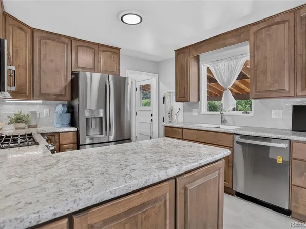2940 W Saratoga Avenue, Englewood, CO 80110