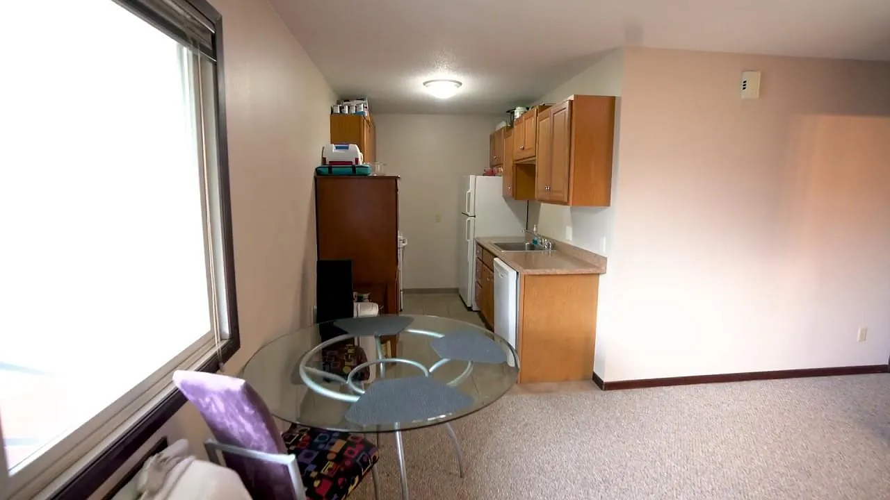 2 bed, 900 sqft, $970 — Photo 4