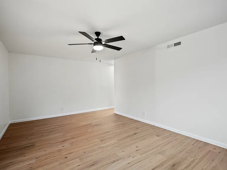 443 Pheasant Ln #441 — Photo 7