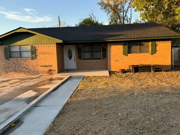 4403 Edgewood Dr, Brownwood, TX 76801