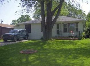 1926 SE Maryland Ave, Topeka, KS 66607