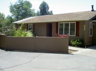 2030 Fruitdale Dr, Grants Pass, OR 97527